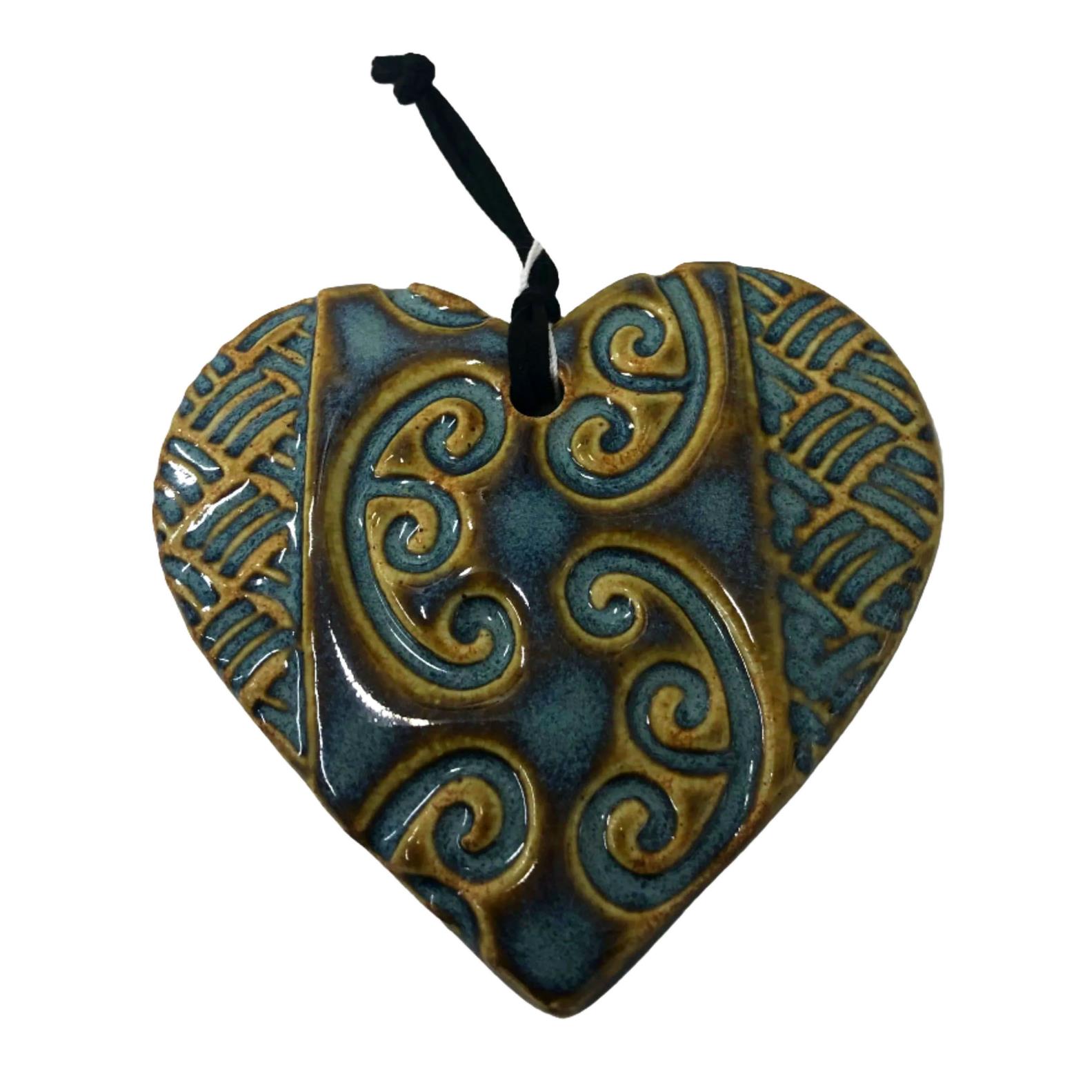 Michelle Bow Ceramics Large Puffed Heart Kowhaiwhai 14cm